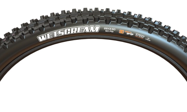 Opona Maxxis Wetscream od boku