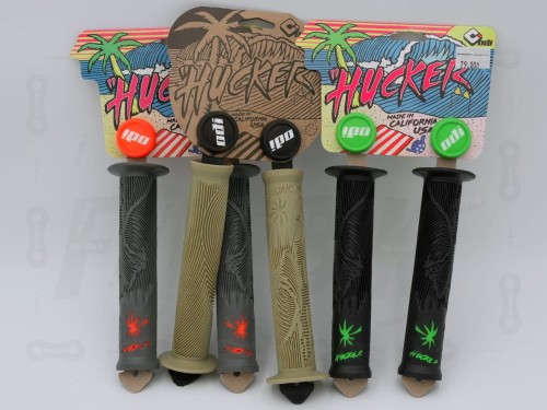 Gripy ODI Hucker Flange w kolorze piaskowym, Szarym, Zielonym