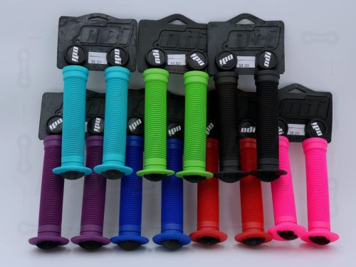 Gripy Odi Longneck ST w kolorze niebieskim, różowym, fioletowym, błękitnym, zielonym, czarnym, czerwonym. Widok od góry