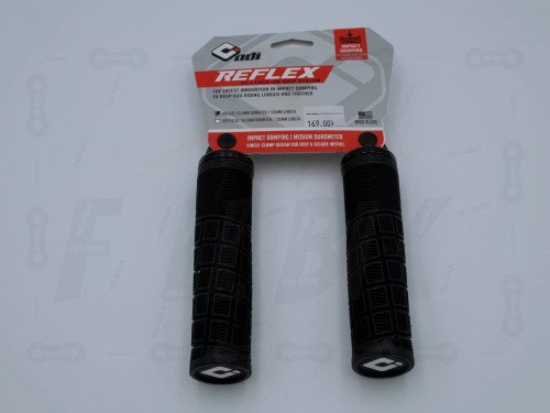 Gripy odi reflex V2.1 w kolorze czarnym, widok od przodu