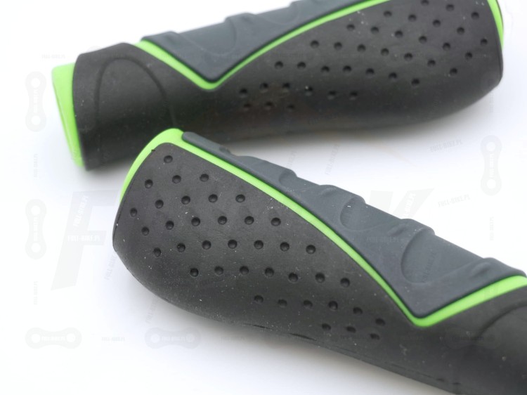 Gripy Accent Comfort 3D kolor czarno zielony  zbliżenie na motyw