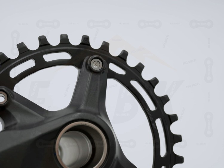 Mechanizm Korbowy Shimano DEORE FC-M5100-1  zbliżenie na zębatkę