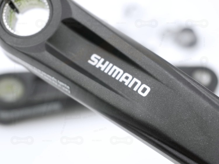 Mechanizm Korbowy Shimano FC-E8000 zbliżenie na napisz shimano