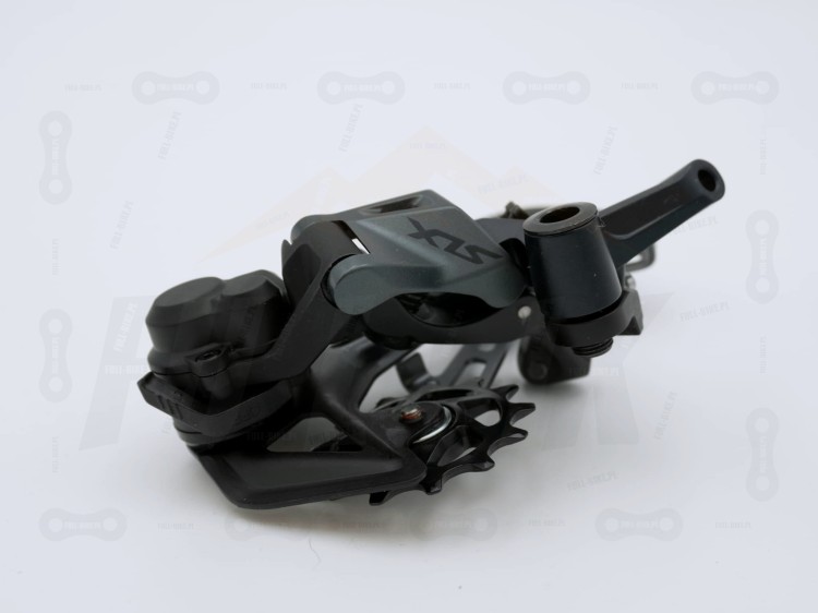Przerzutka Shimano SLX RD-M7100-SGS 12S zbliżenie na korpus
