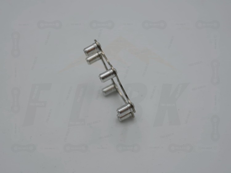 Adapter centerlock / 6 śrub Voxom zbliżenie na podkłądkę z bolcami