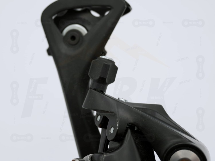 Przerzutka Shimano ACERA RD-M3020-8 7/8S zbliżenie na baryłkę regulacyjną
