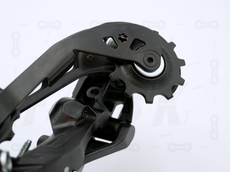 Przerzutka Shimano DEORE RD-M5120-SGS 10/11S zbliżenie na kółeczko