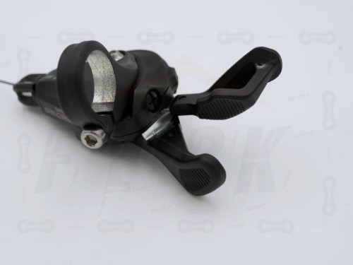 Manetka Shimano Deore SL-M6100 12S zbliżenie na przyciski