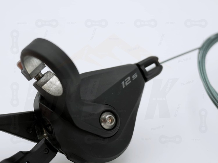Manetka Shimano Deore SL-M6100 12S zbliżenie na obejmę