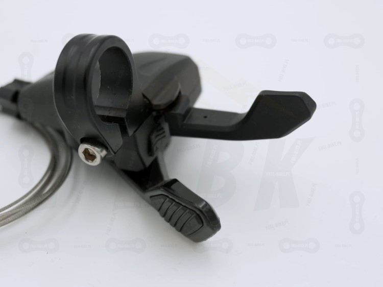 Manetka Microshift Advent SL-M6795-R 9S zbliżenie na przyciski