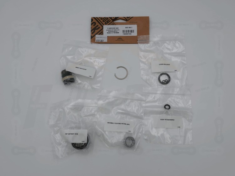 Zestaw Serwisowy Rock Shox Reverb AXS A1/A2 (600H) w opakowaniu
