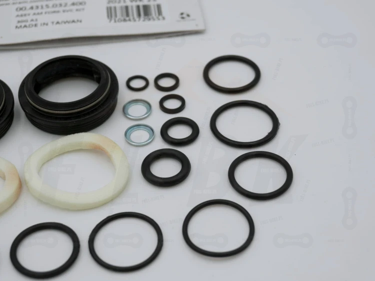 Zestaw Serwisowy Rock Shox 30 w opakowaniu