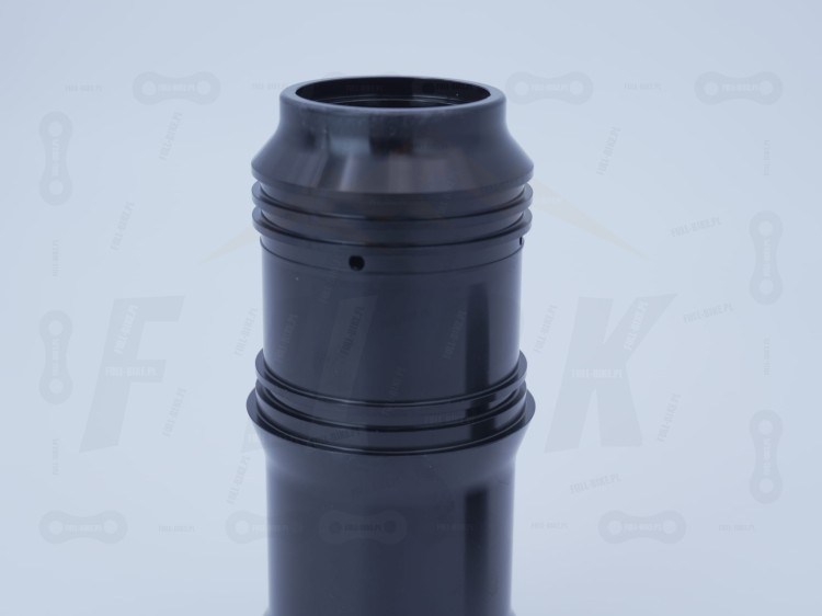 Puszka Powietrzna Rock Shox Deluxe / Superdeluxe Megneg rozebrana zbliżenie na puszkę powietrzną