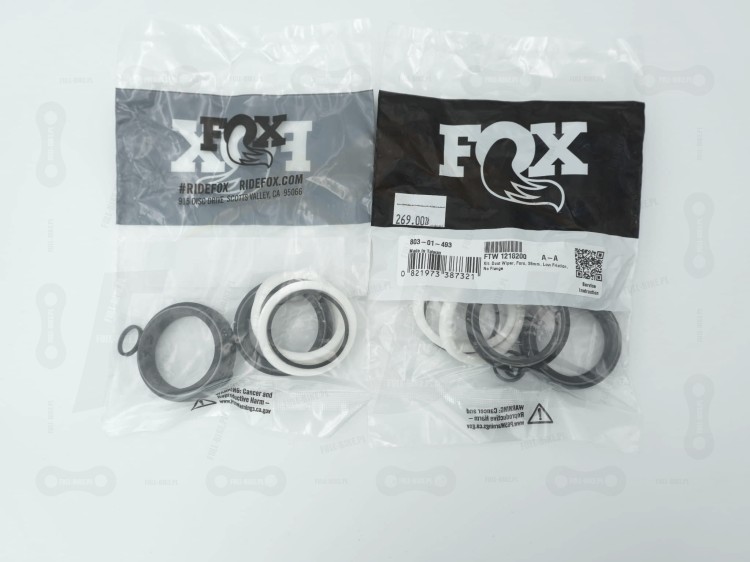 Uszczelki kurzowe do amortyzatora Fox oraz Marzocchi. Na zdjęciu wiadać: Uszczelki kurzowe, gąbeczki, crash washery oraz oring. Rozmiar 38mm