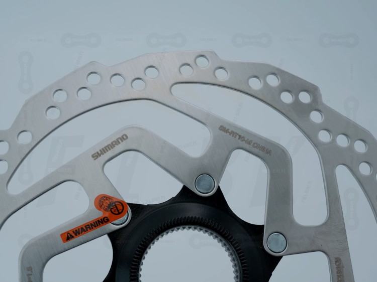 Tarcza hamulcowa Shimano SM-RT10 pod mocowanie center lock, rozmiar 180mm zbliżenie na grawer