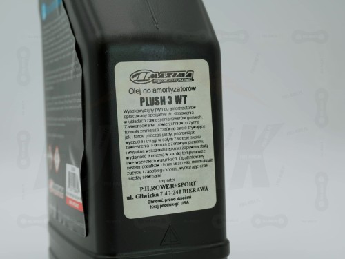 Olej do amortyzatorów oraz damperów Maxima Plush 3WT Suspension Fluid. Zbliżenie na etykiete
