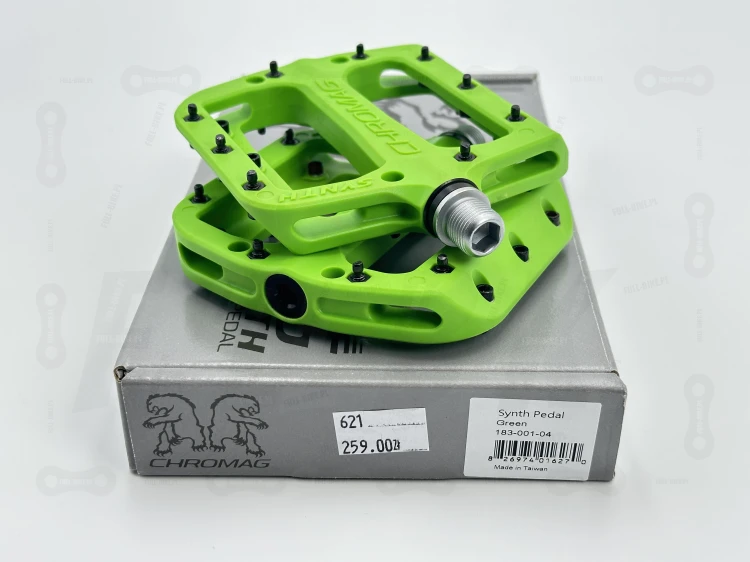 pedały rowerowe Chromag Wax w kolorze zielonymm na tle oryginalnego opakowania