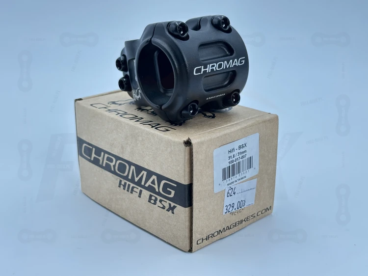 Mostek Chromag HiFI BSX w kolorze czarnym, rozmiar 31.8 mili metrów na tle oryginalnego opakowania.