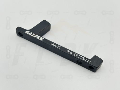 Adapter zacisku hamulca Galfer SB005 +23mm dedykowany do amoprtyzatora dwu półkowego fox 40 oraz fox 49. ZBliżenie na oznaczenia producenta.