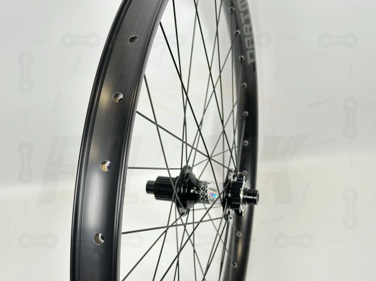 Obręcz dartmoor cruiser 27,5" 27,5+" czarno nyple sapim polyax szprychy sapim leader black