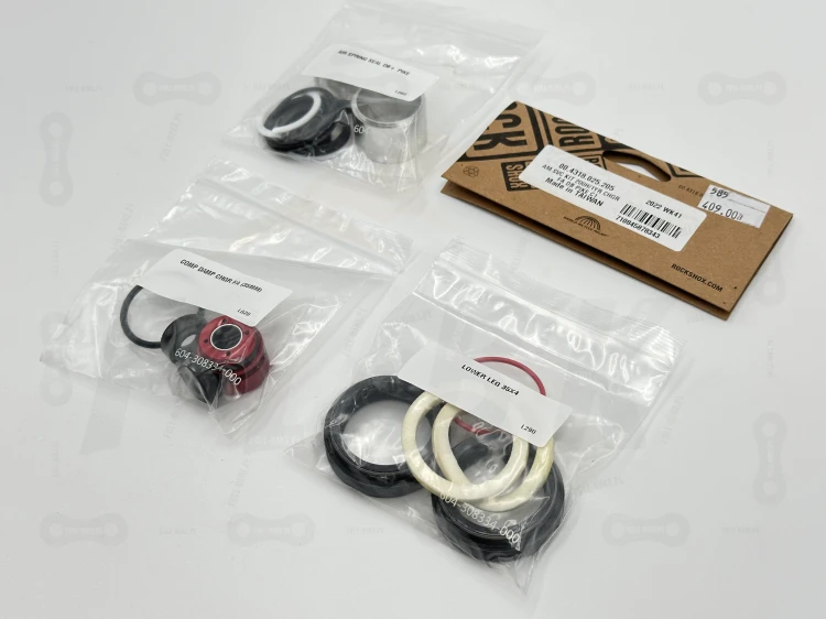 Zestaw Serwisowy Rock Shox Pike Flight Attendant C1 w opakowaniu