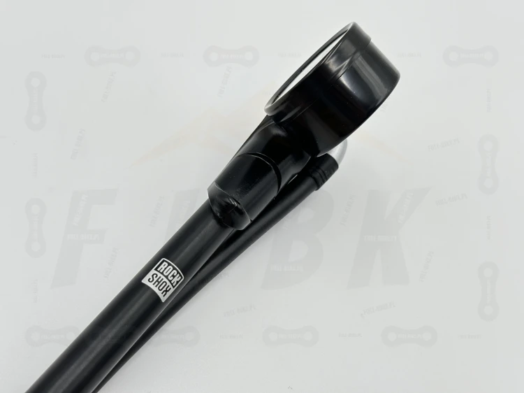Pompka do amortyzatorów Rock Shox 600 PSI zbliżenie na logo producenta Rock Shox