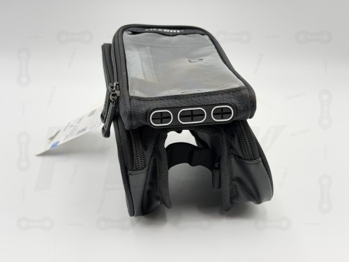 Torebka Na Ramę Smartphone Accent Handle główne zdjęcie torby, widok na wejście dla kabli na przykład do ładowania telefonu lub słuchawek