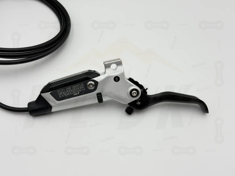 Hamulec Sram Maven Ultimate B1 widok na klamkę, widać markę producenta Sram oraz model maven ult