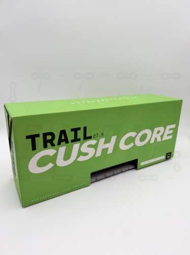 Wkładki Cush Core Trail Set na zdjęciu w głównym opakowaniu w rozmiarze 27,5