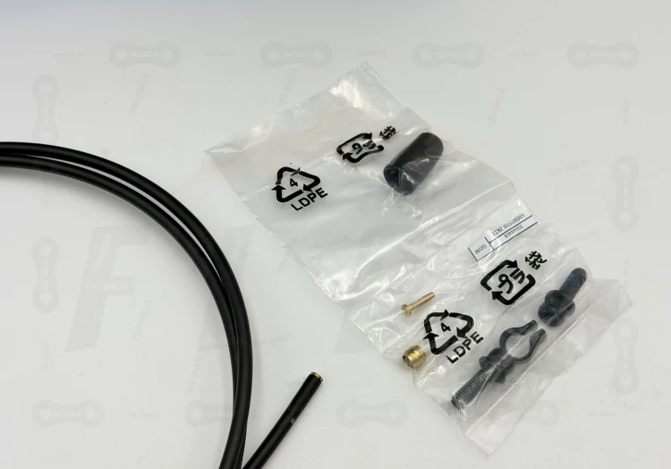 Hamulec tarczowy Shimano Mt-401/410 zbliżenie na dodatkowe części występujące w zestawie Shimano